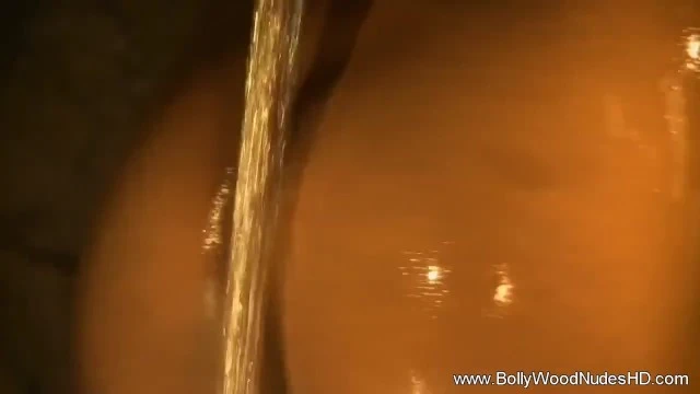 Bollywood Nudes HD - Exotic Movements from Brunette Babe is Sexiest